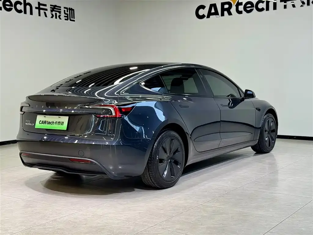 Tesla Model 3 — фото 4