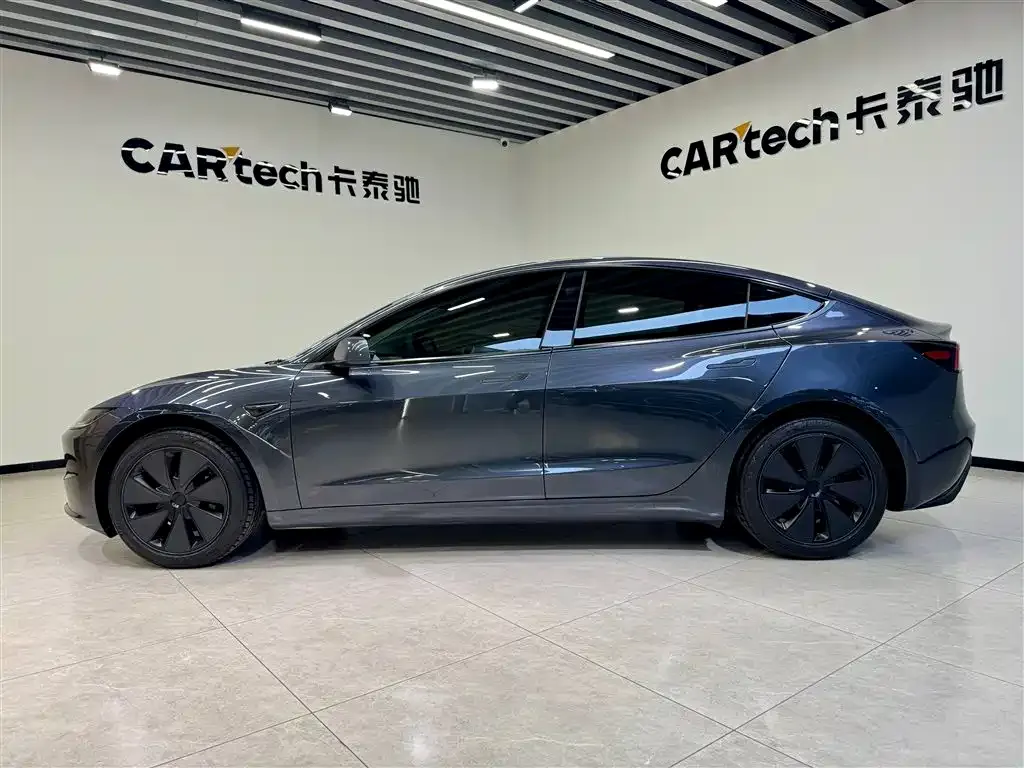 Tesla Model 3 — фото 10