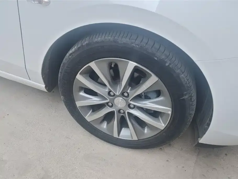 Buick GL6 2023 из CN, фото 5