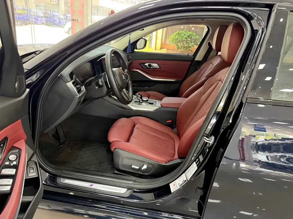 BMW 3 Series 2022 из CN, фото 7