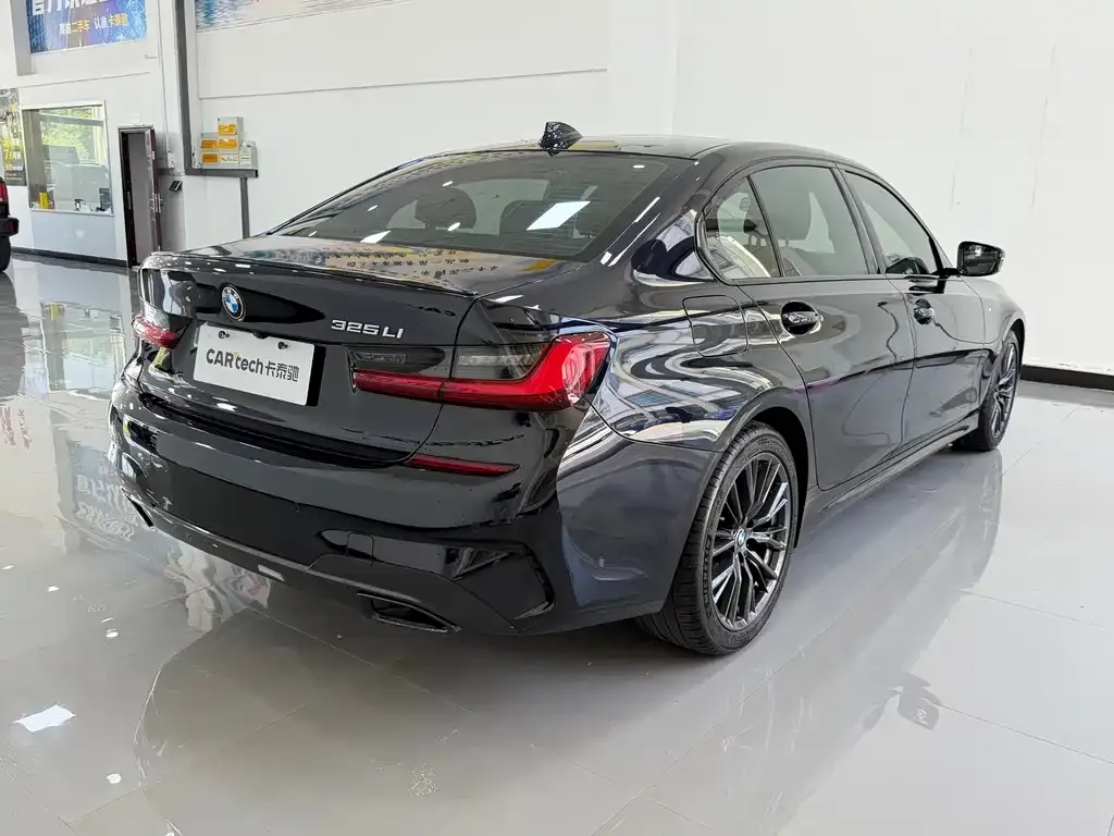 BMW 3 Series 2022 из CN, фото 4