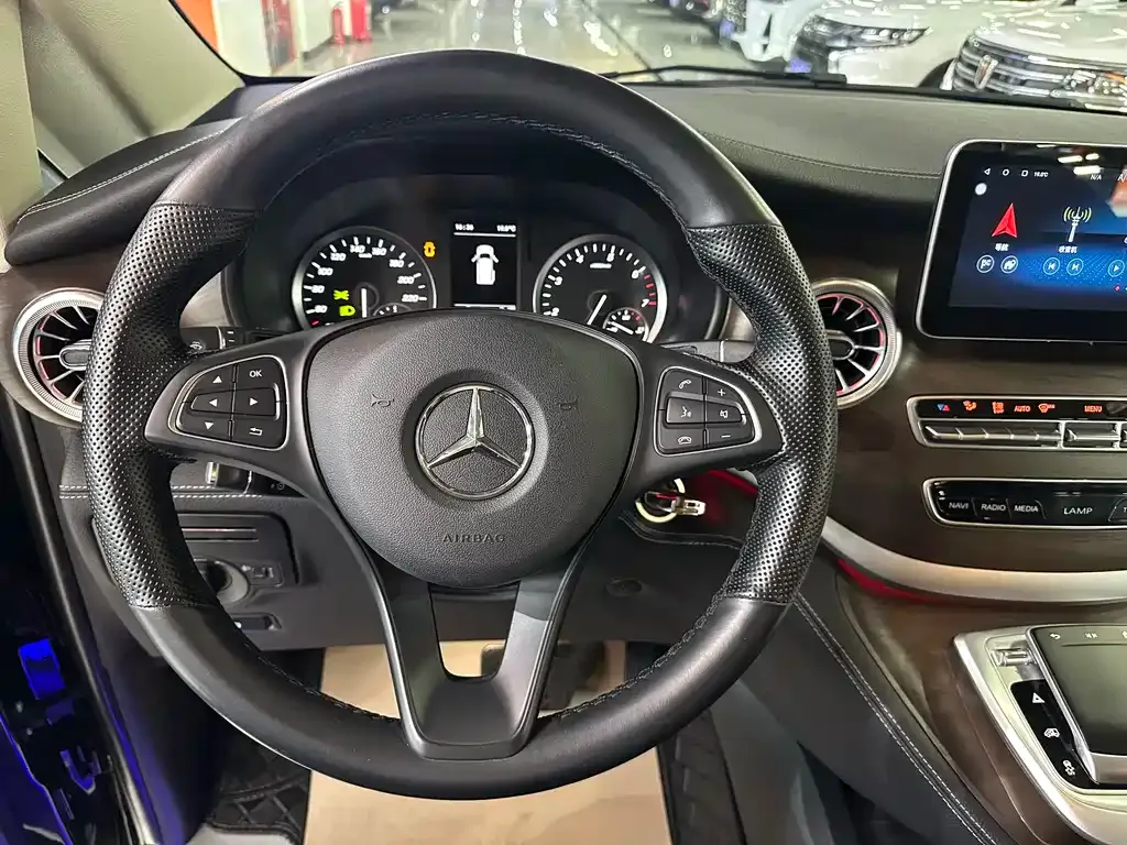 Mercedes-Benz Vito — фото 8