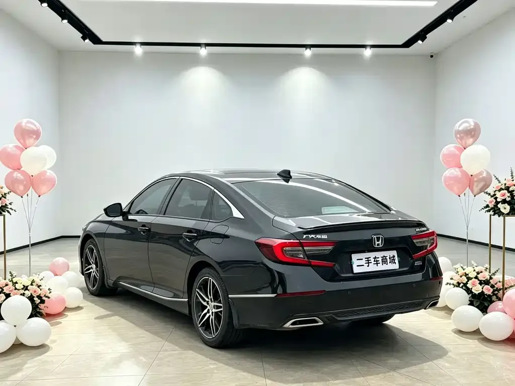 Honda Accord — фото 3