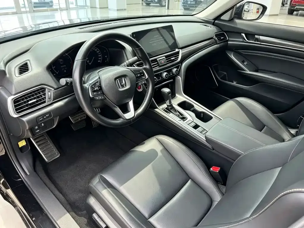 Honda Accord — фото 6