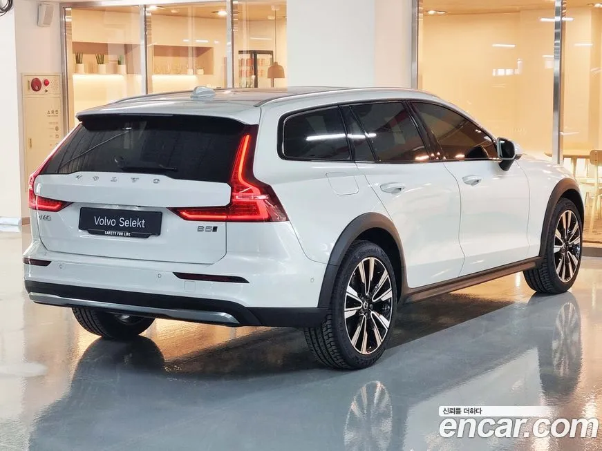 Volvo V60 2025 из KR, фото 9