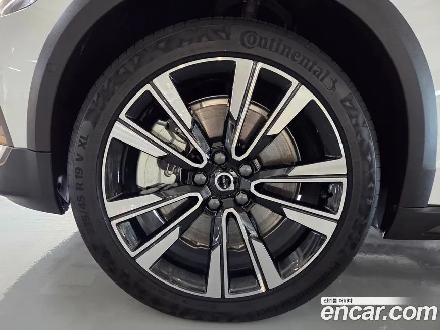 Volvo V60 2025 из KR, фото 4