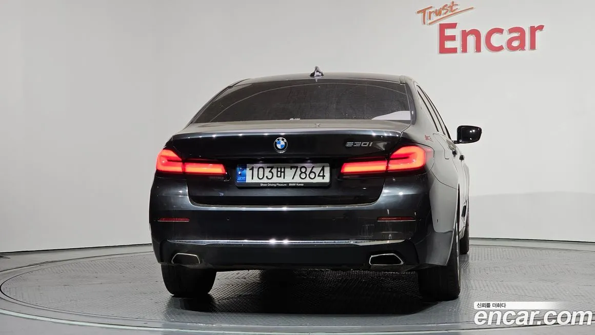 BMW 5-Series 2022 из KR, фото 3