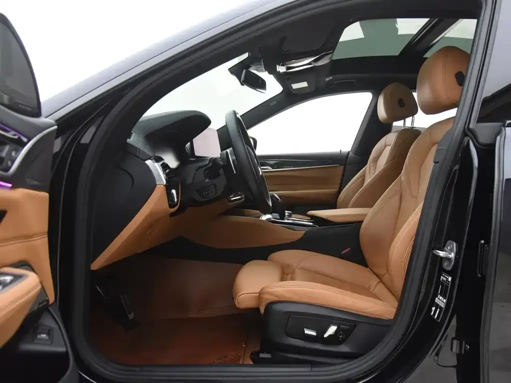 BMW 6 Series GT 2022 из CN, фото 7
