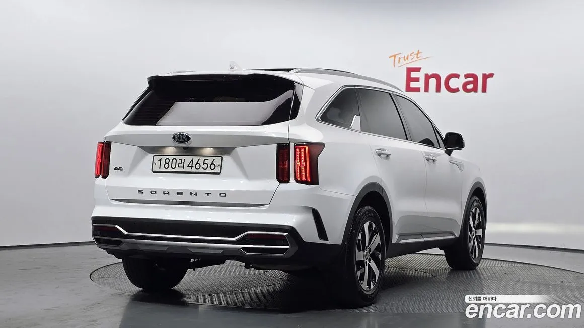 Kia Sorento — фото 7