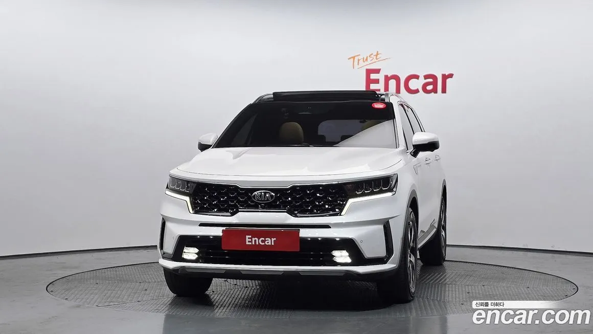Kia Sorento — фото 8