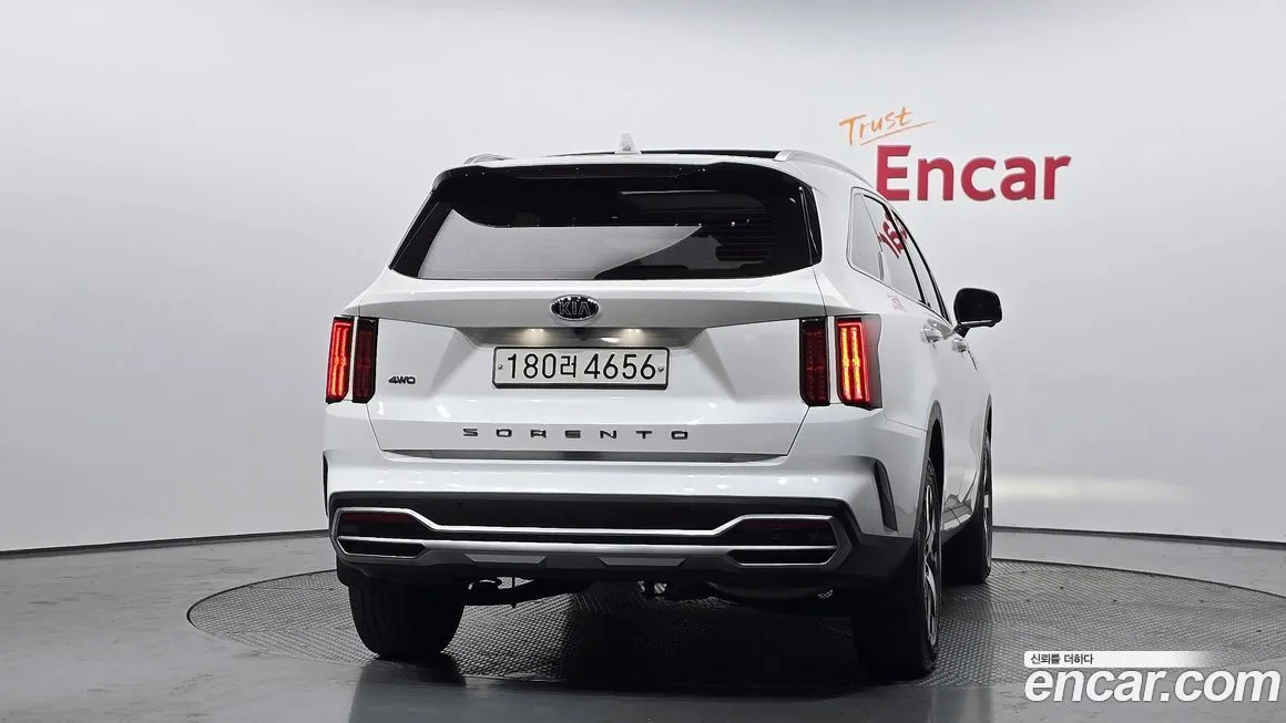 Kia Sorento — фото 10