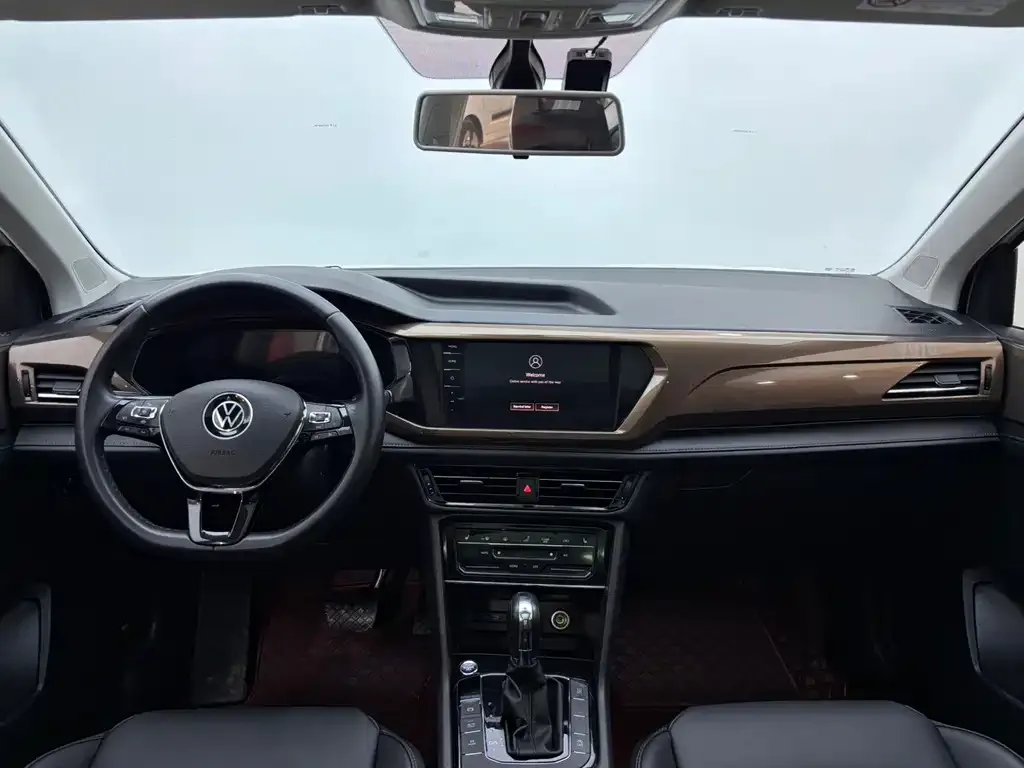 Volkswagen Tharu — фото 3