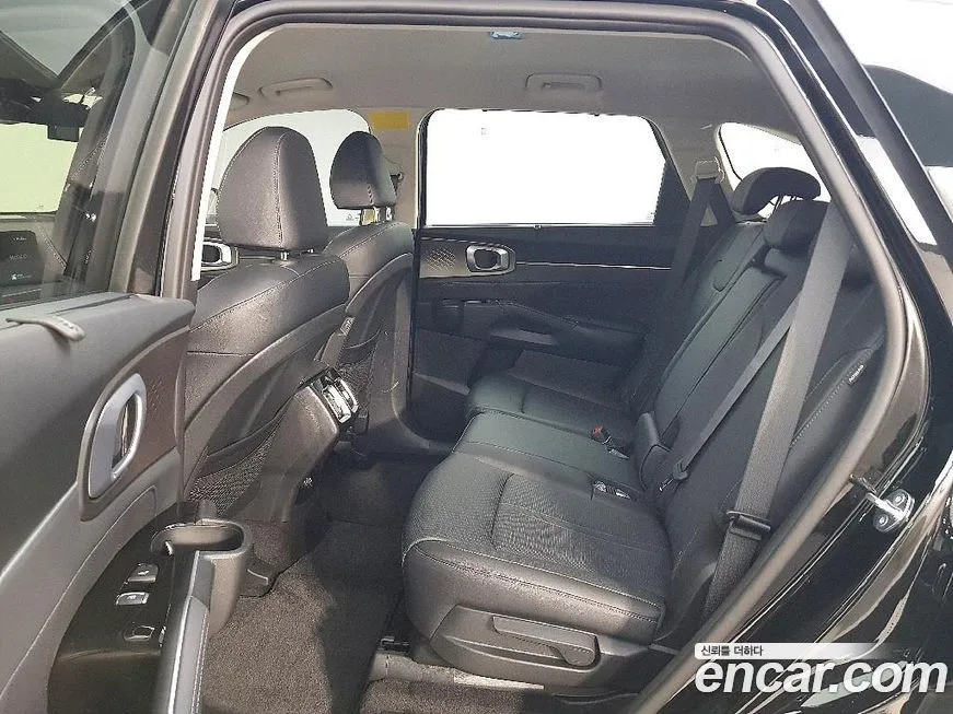 Kia Sorento — фото 5