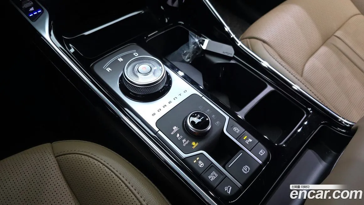 Kia Sorento — фото 8