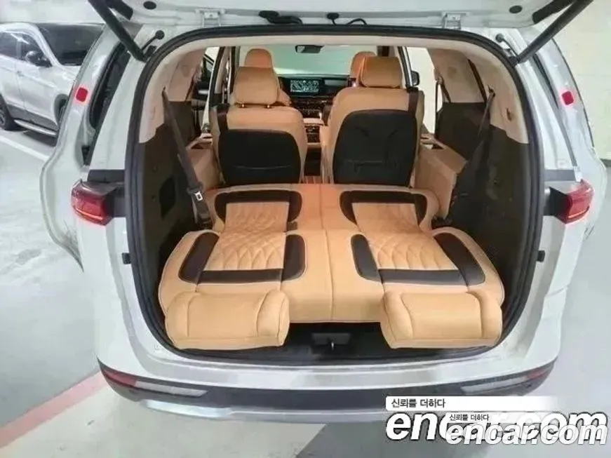 Kia Carnival — фото 10