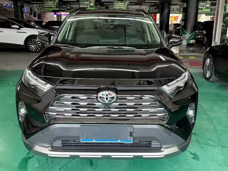 Toyota RAV4 — фото 6