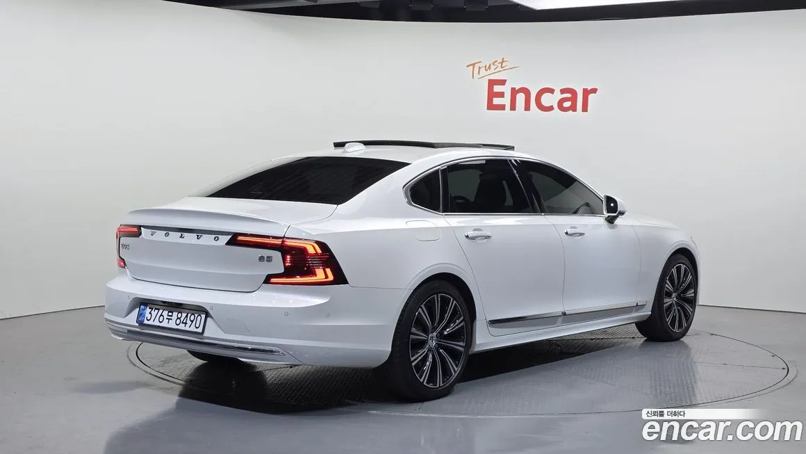 Volvo S90 2021 из KR, фото 3