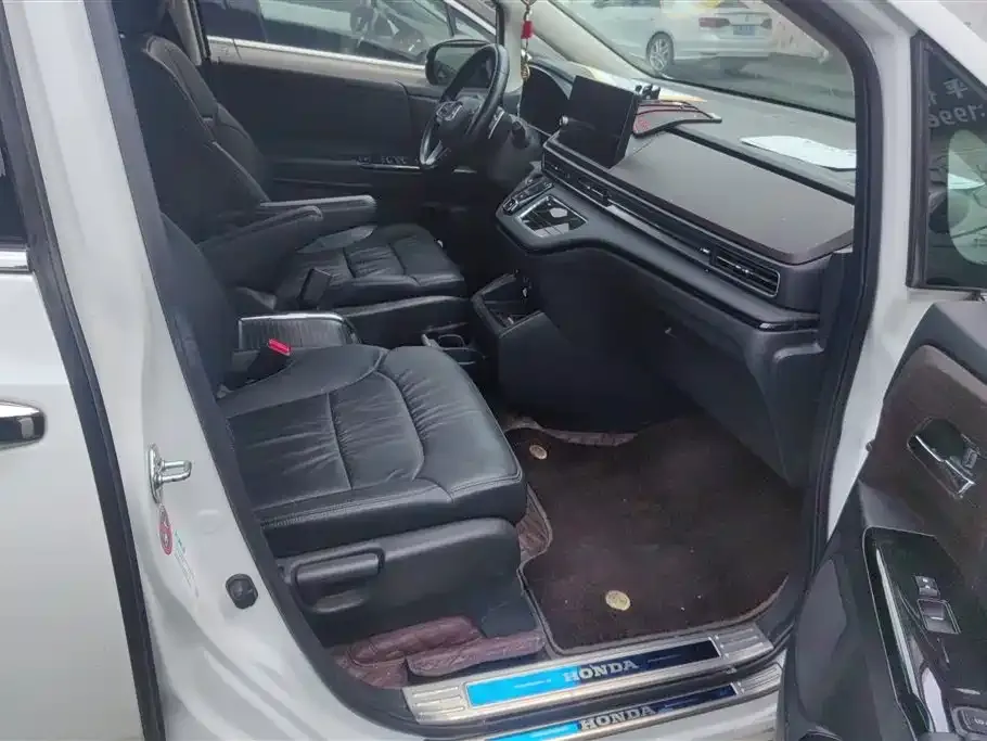 Honda Odyssey — фото 10