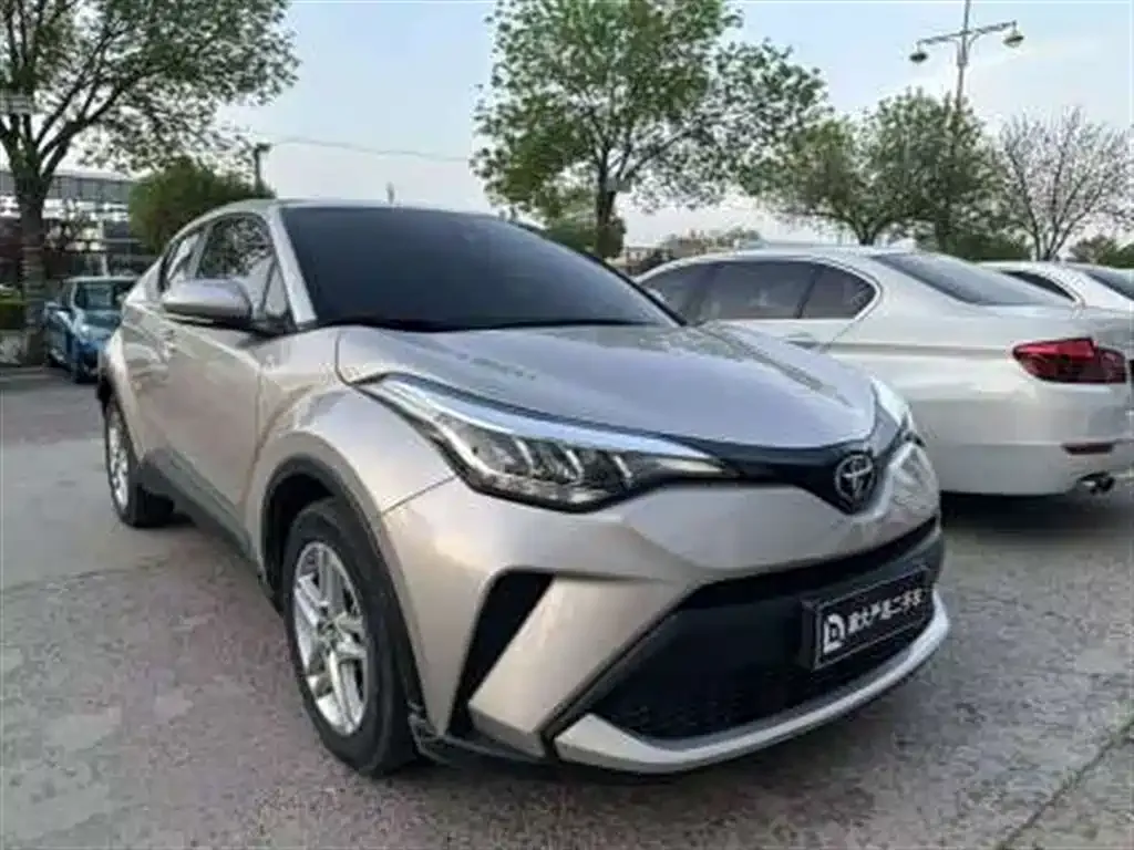 Toyota C-HR — фото 7