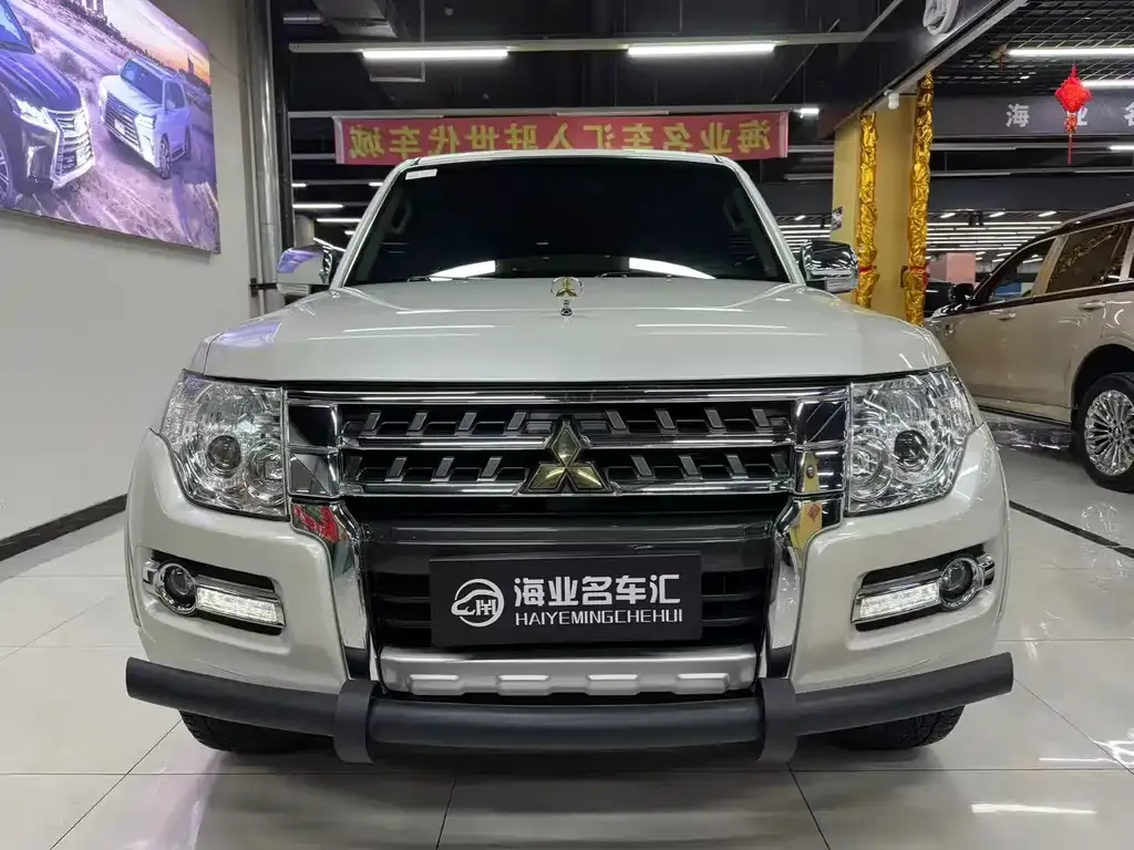 Mitsubishi Pajero (Import) 2023 из CN, фото 6