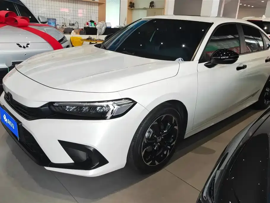 Honda Civic — фото 1