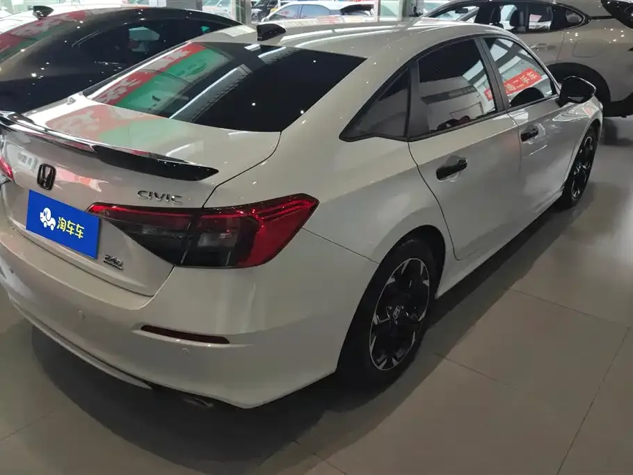 Honda Civic — фото 4