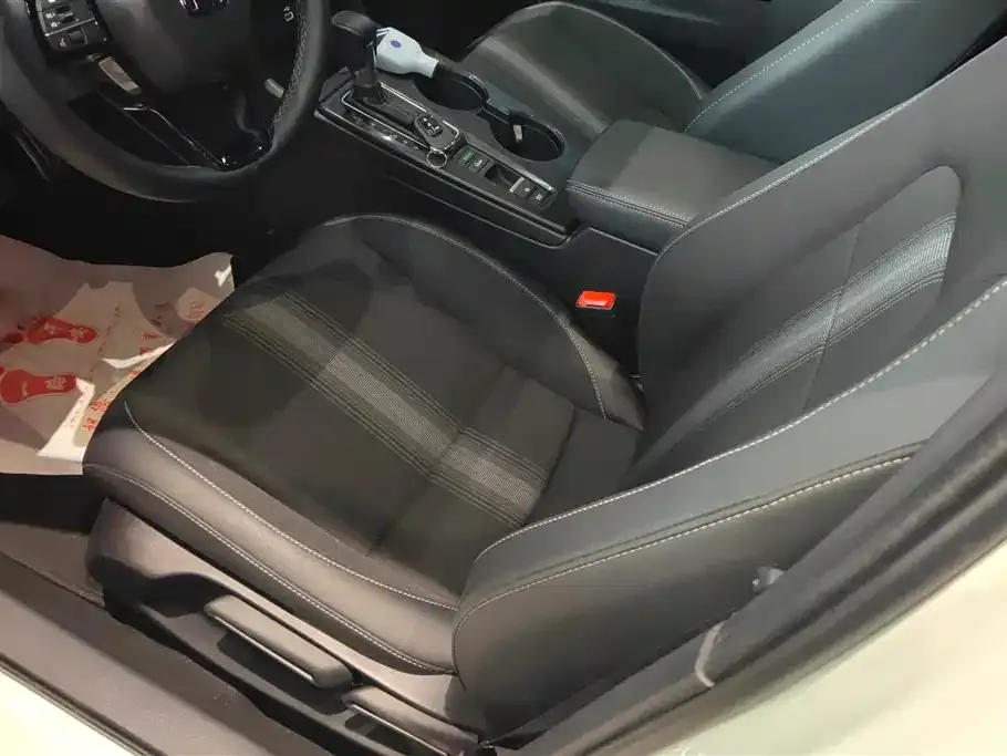 Honda Civic — фото 10