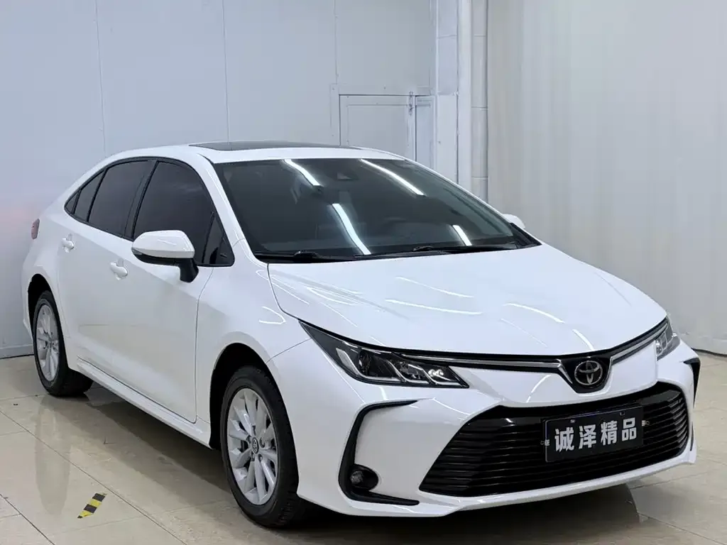 Toyota Corolla — фото 3