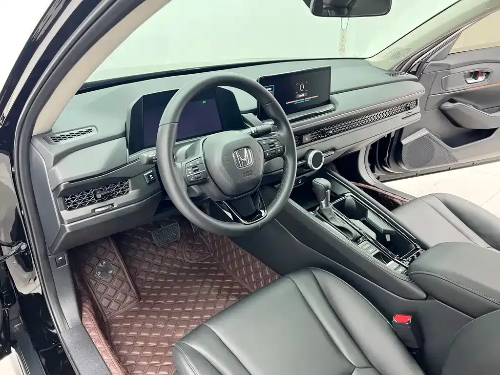 Honda Accord — фото 9