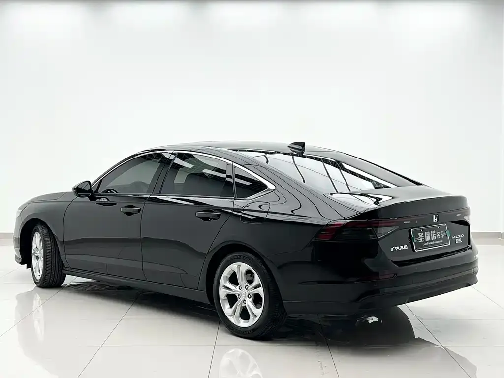 Honda Accord — фото 5