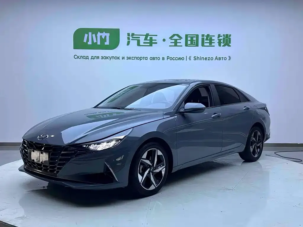 Hyundai Elantra — фото 1