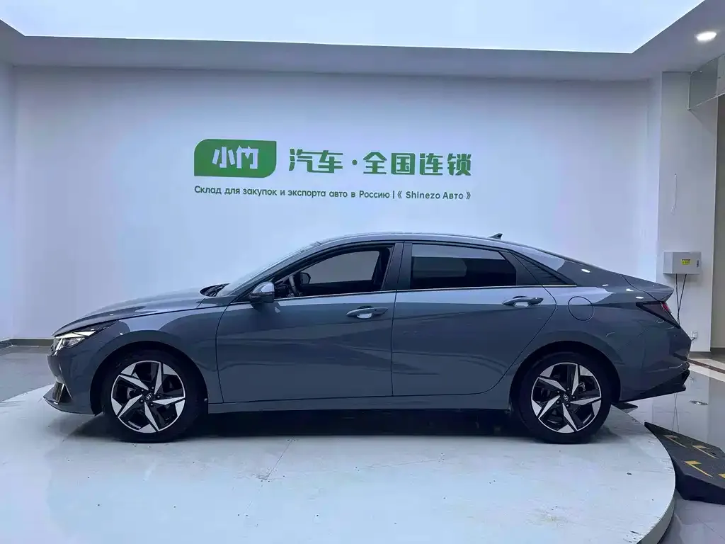 Hyundai Elantra — фото 9