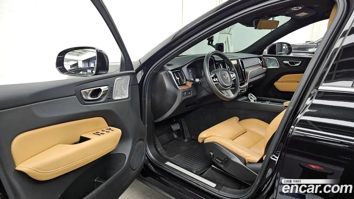 Volvo XC60 2021 из KR, фото 4