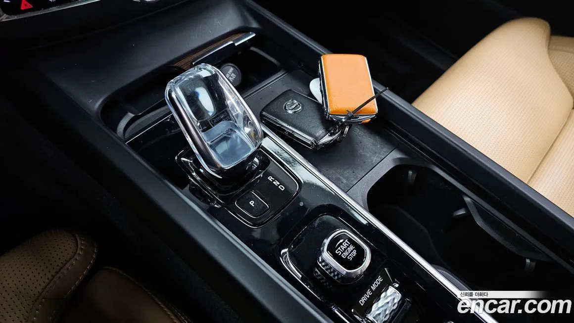 Volvo XC60 2021 из KR, фото 8