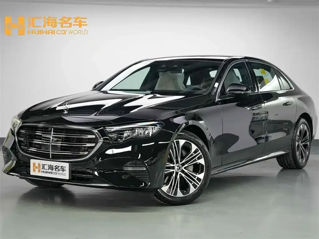 Mercedes-Benz E-Class — фото 1