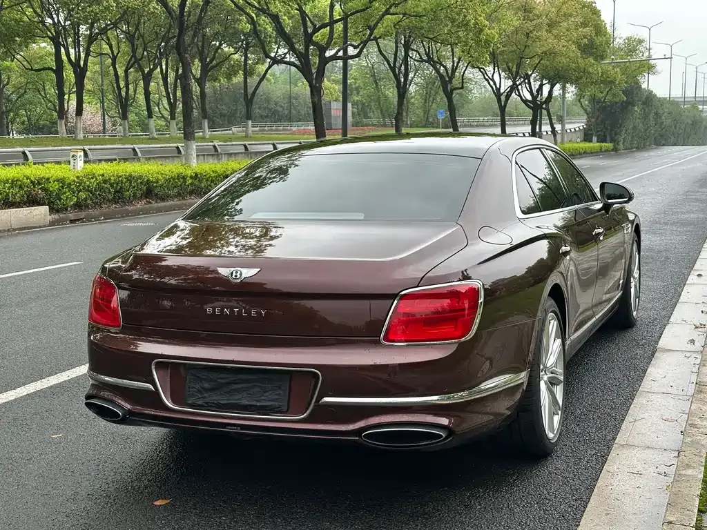 Bentley Flying Spur 2021 из CN, фото 2