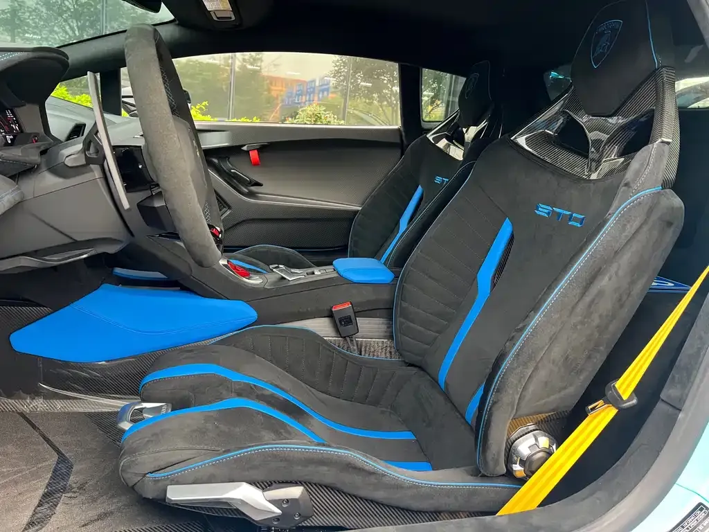 Lamborghini Huracan 2022 из CN, фото 6
