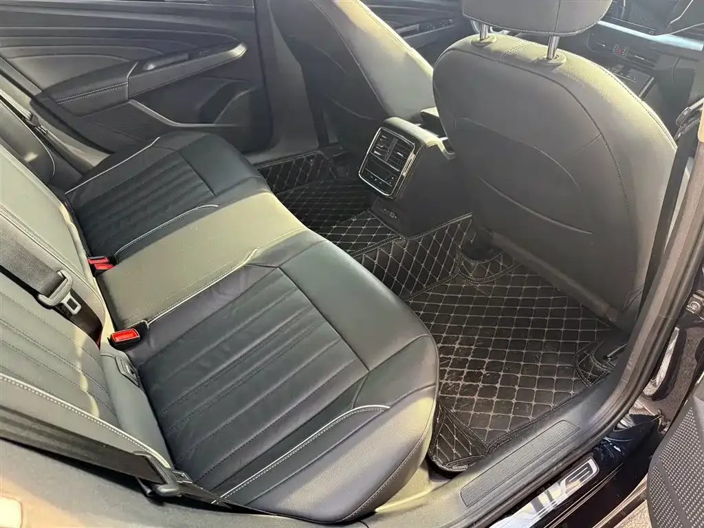 Volkswagen Passat 2022 из CN, фото 2