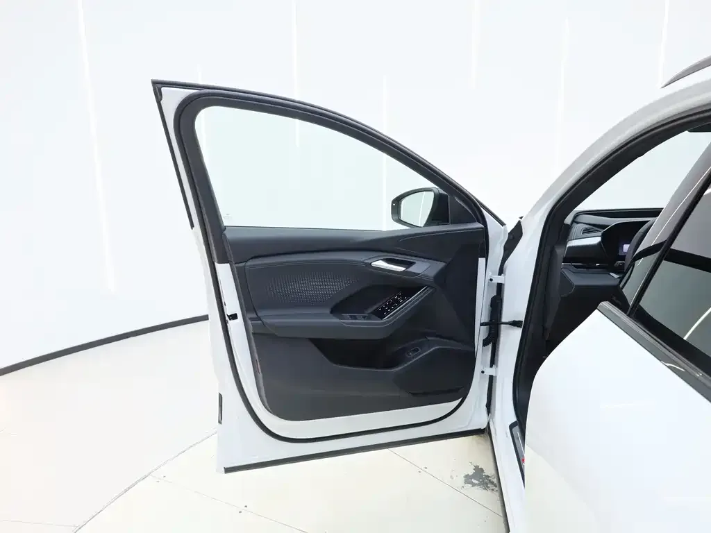 Audi Q6L e-tron 2025 из CN, фото 10