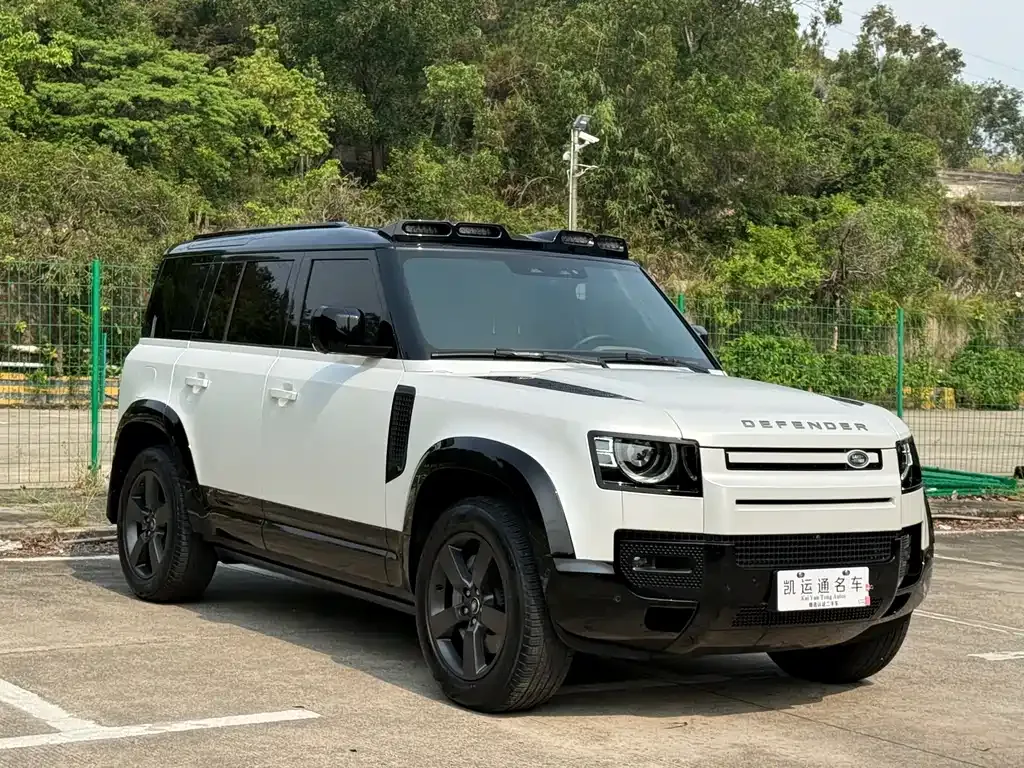 Land Rover Defender — фото 10