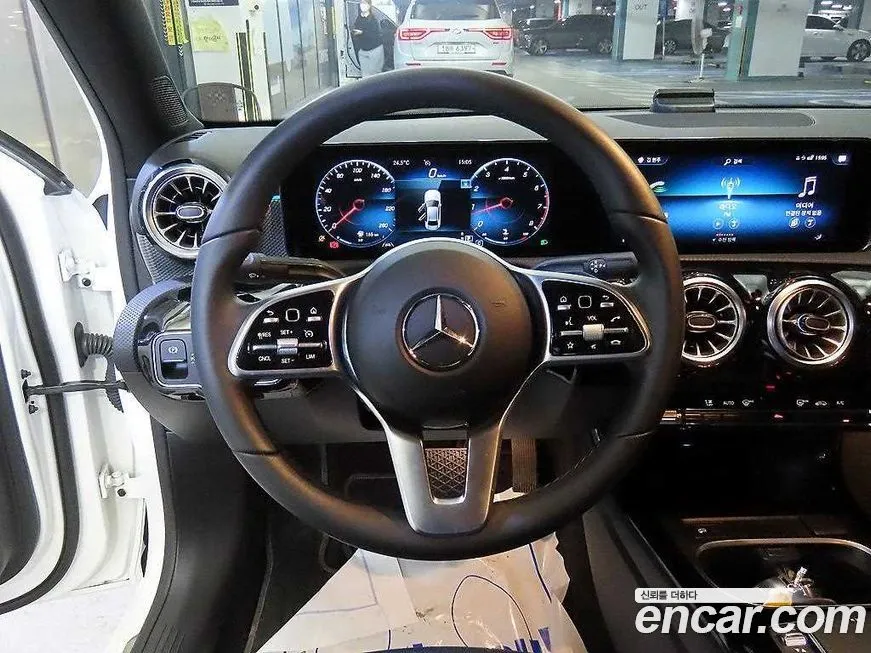 Mercedes-Benz A-Class — фото 10