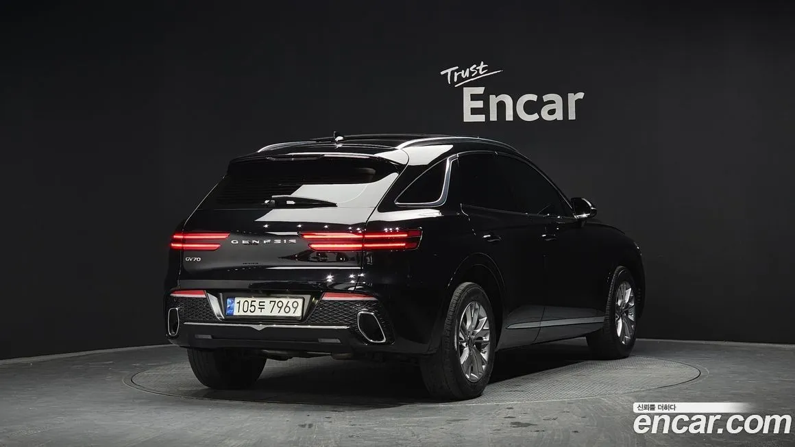 Genesis GV70 — фото 2