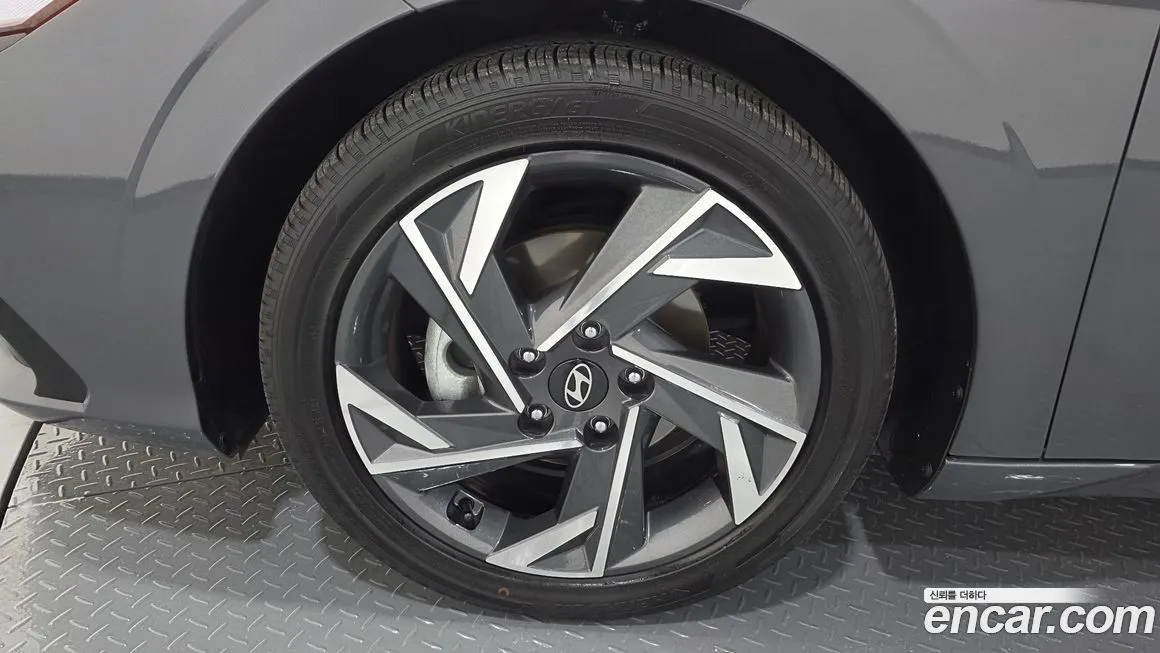Hyundai AVANTE — фото 10