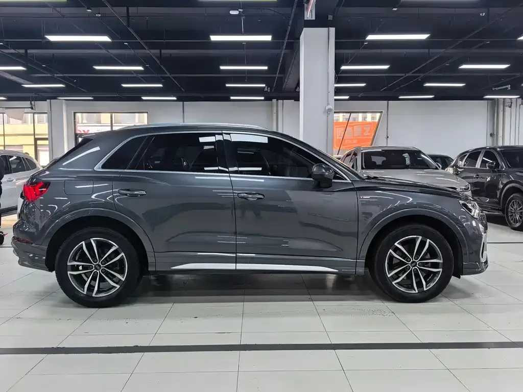 Audi Q3 — фото 5