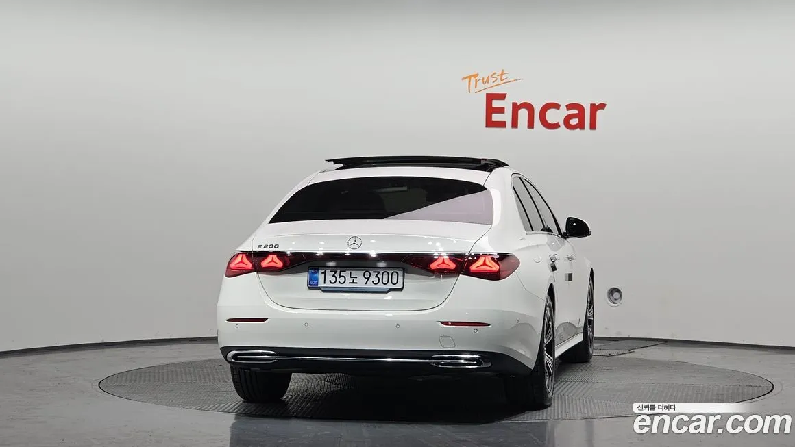 Mercedes-Benz E-Class 2025 из KR, фото 2
