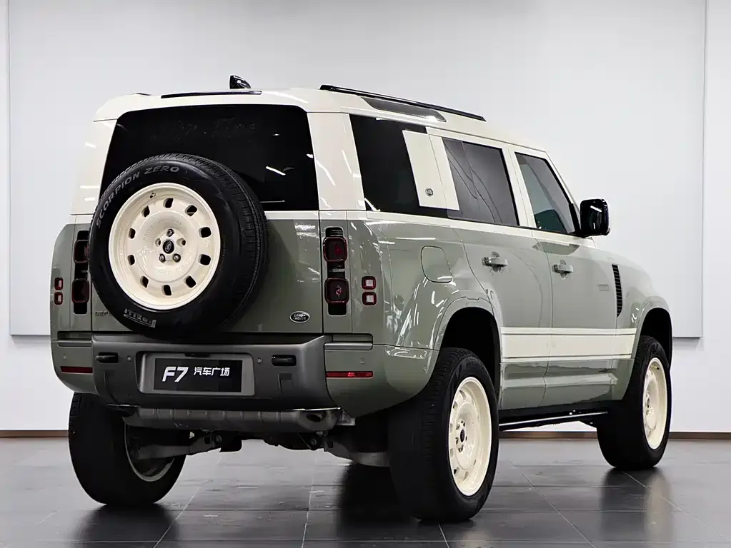 Land Rover Defender — фото 4