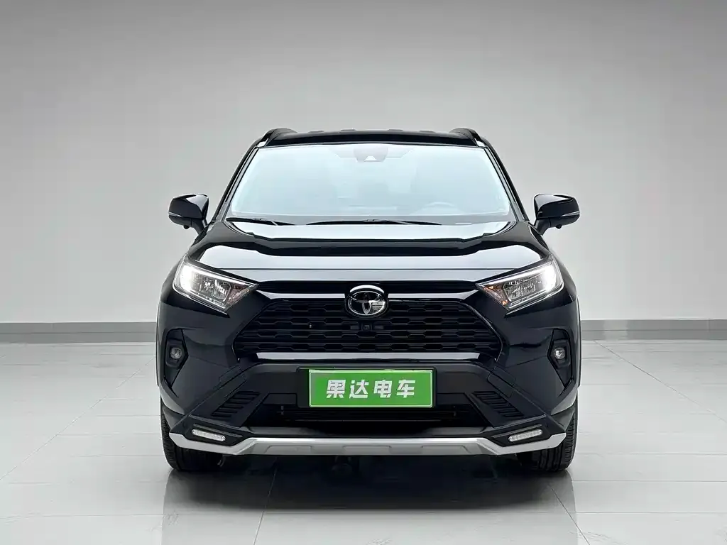 Toyota RAV4 — фото 6