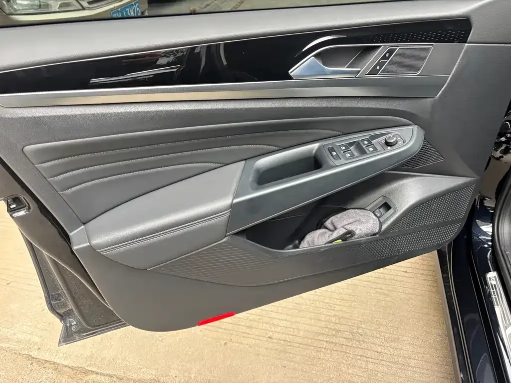 Volkswagen Passat — фото 3