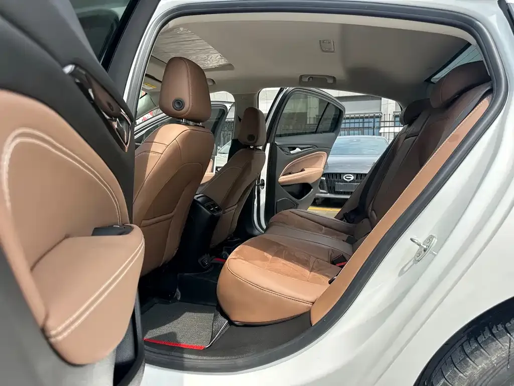 Buick Regal — фото 5