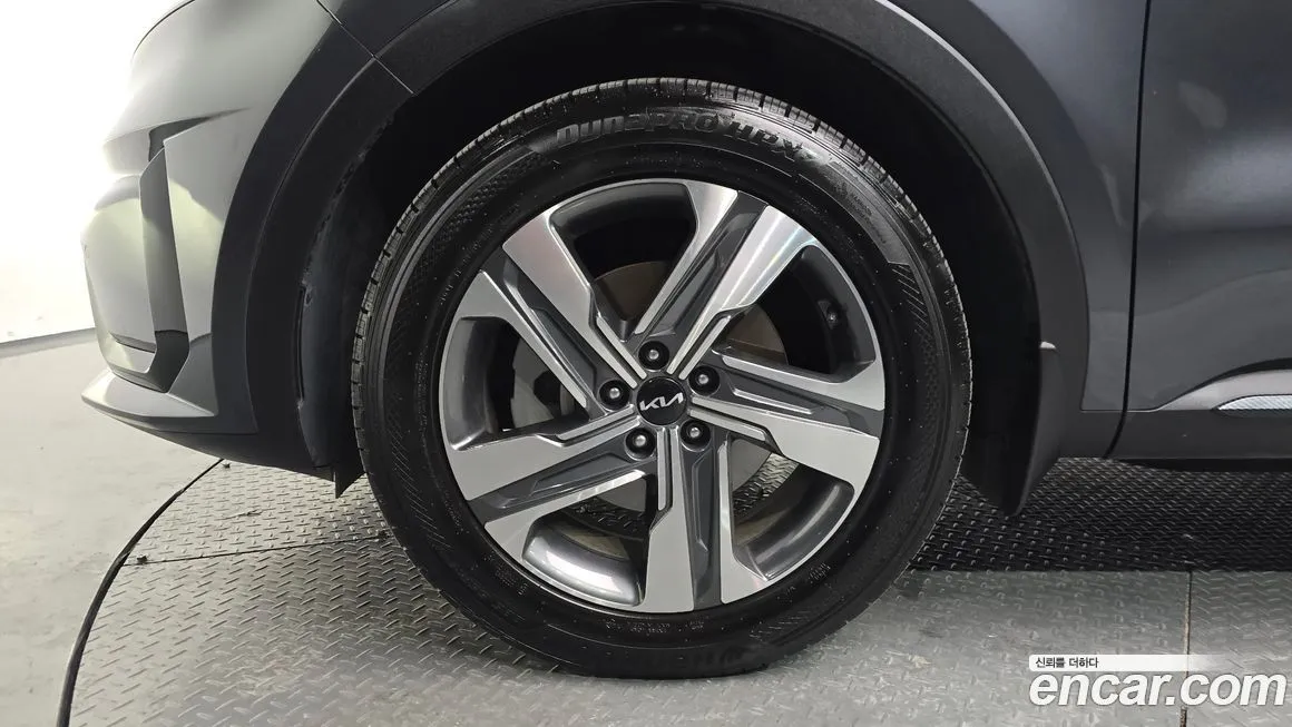 Kia Sorento — фото 7
